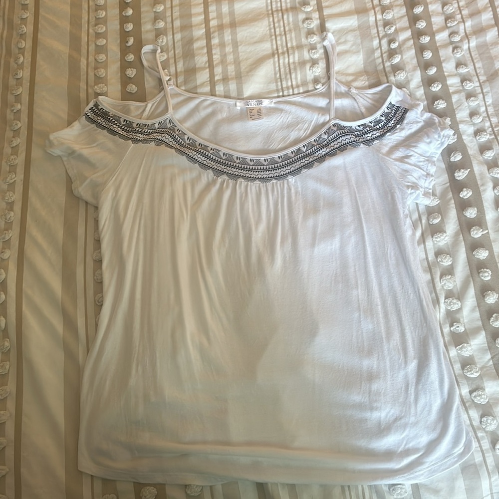 Cold shoulder top - Picture 3 of 3